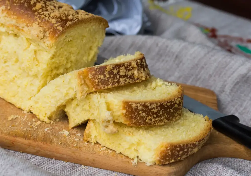 Puszyste ciasto drożdżowe bez wyrabiania - Prosty przepis!