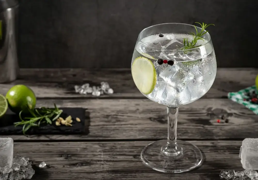 Idealny Gin z Tonikiem - Proporcje, Lód i Smak