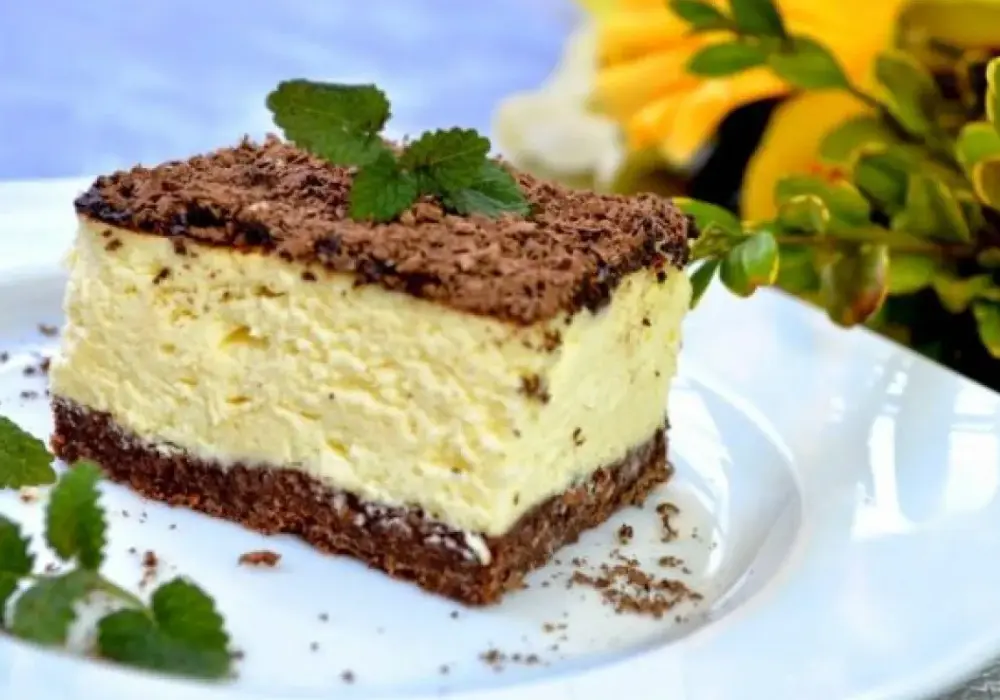 Sernik z mascarpone bez pieczenia - Kremowy i prosty!