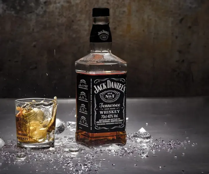 Ile wódki do drinka? Odkryj idealne proporcje dla najlepszych koktajli