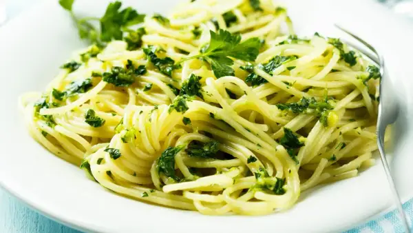 Makaron z pesto jak z restauracji - Proste triki i dodatki