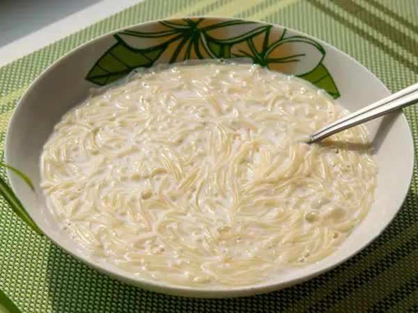 Zupa mleczna z makaronem - Jak zrobić idealną?