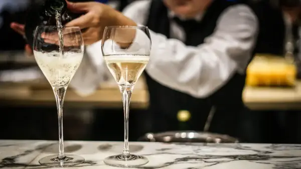 Co to jest prosecco? Przewodnik po winie musującym