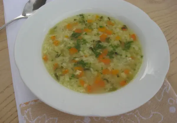 Zupa ryżowa - Jak ją ugotować, by ryż nie był kleikiem?