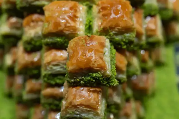 Baklawa - Co to jest? Chrupiąca baklawa w domu i jak ją rozpoznać